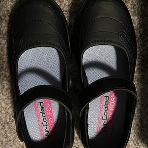 Brand New girls Skechers shoes blk size 12.5